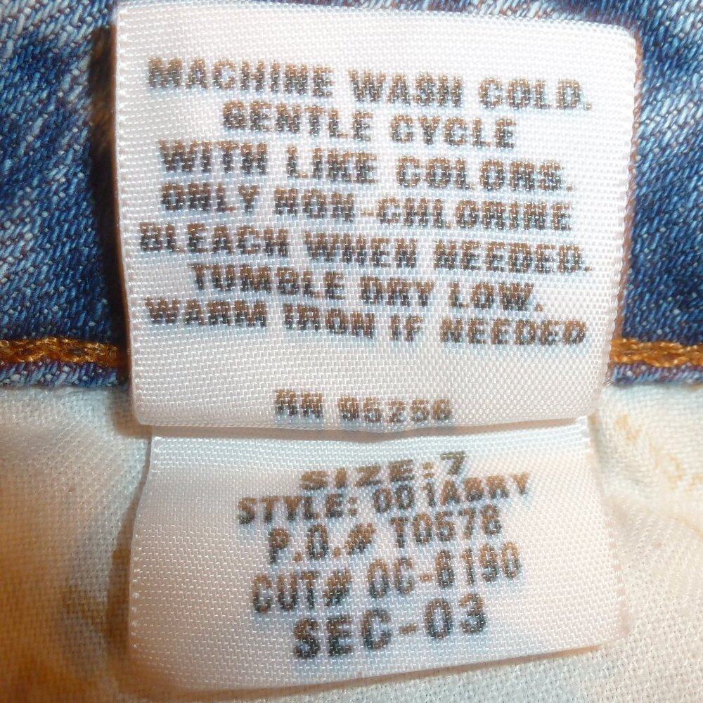 Sexy Hint Jeans Distressed Denim Shorts Sz 7 - Picture 7 of 7